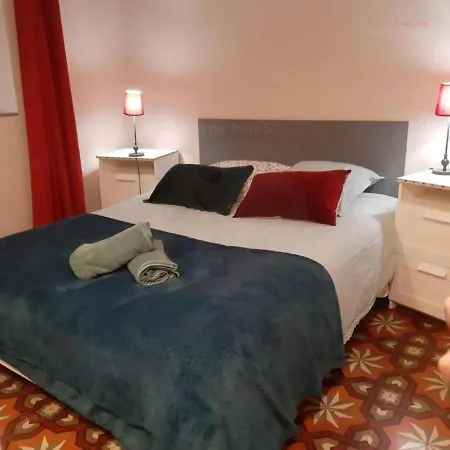 Les Chemins De La Cité Ou *