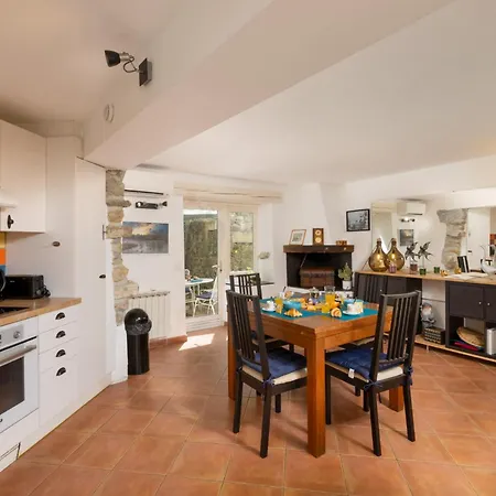 Le Rempart-clim-terrasse & Patio A 3min De La Cite *